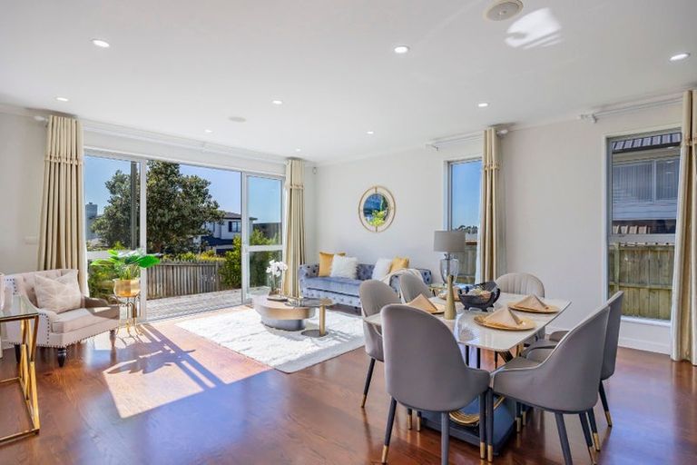 Photo of property in 20 Bearing Parade, Long Bay, Auckland, 0630