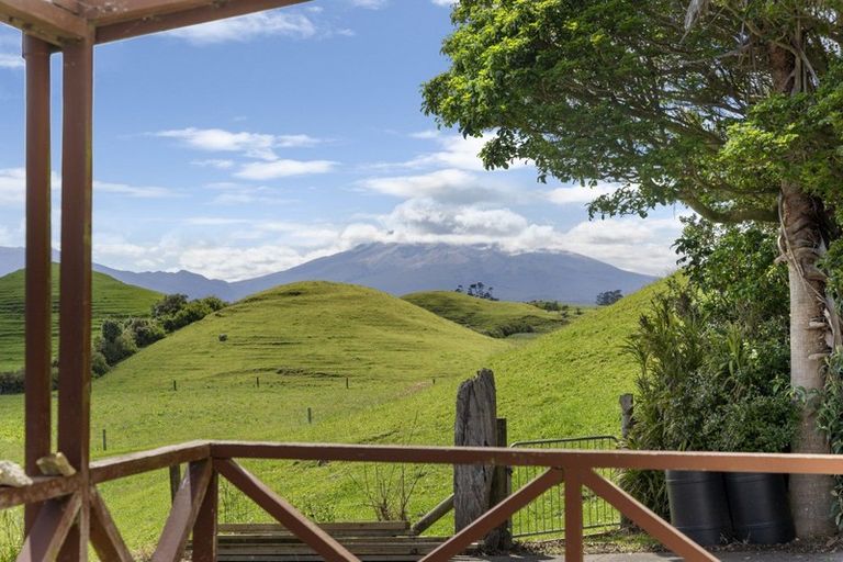 Photo of property in 6388 South Road, Pungarehu, Opunake, 4685