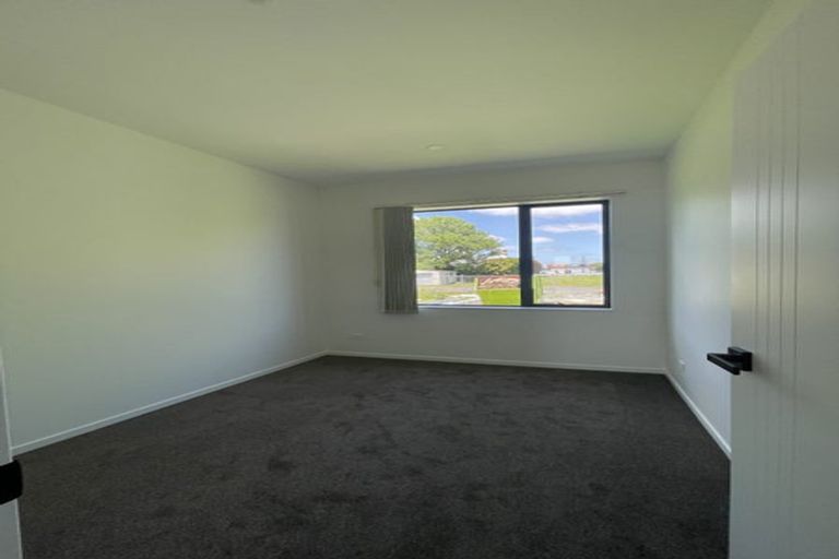 Photo of property in 1b Zion Road, Birkenhead, Auckland, 0626