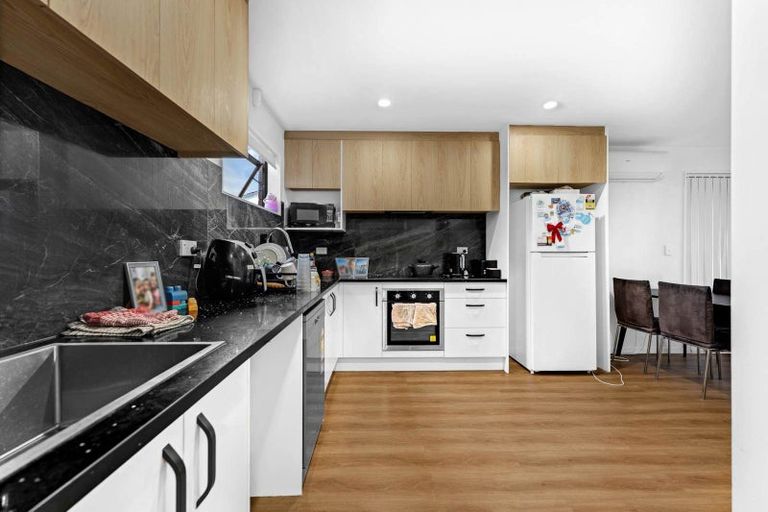 Photo of property in 10d Benton Place, Manurewa, Auckland, 2102