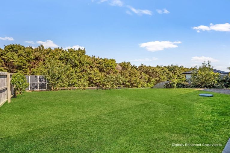 Photo of property in 14 Wheriko Avenue, Glenbrook, Waiuku, 2681