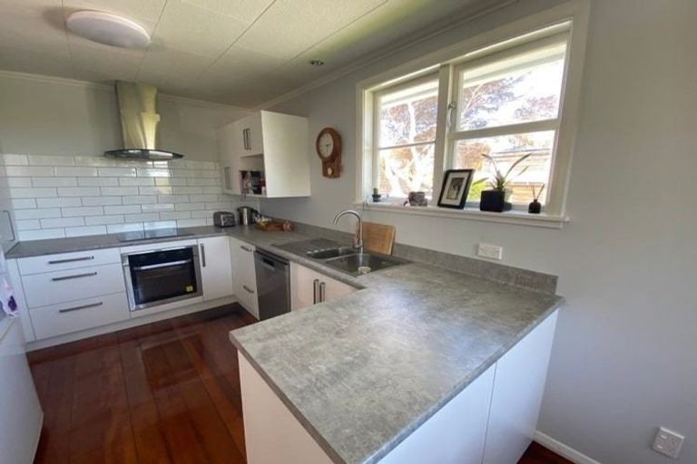 Photo of property in 20b Martin Road, Manurewa, Auckland, 2102