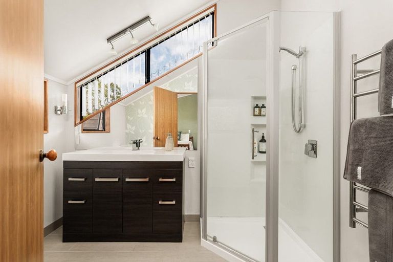 Photo of property in 42 Walker Road West, Aongatete, 3178