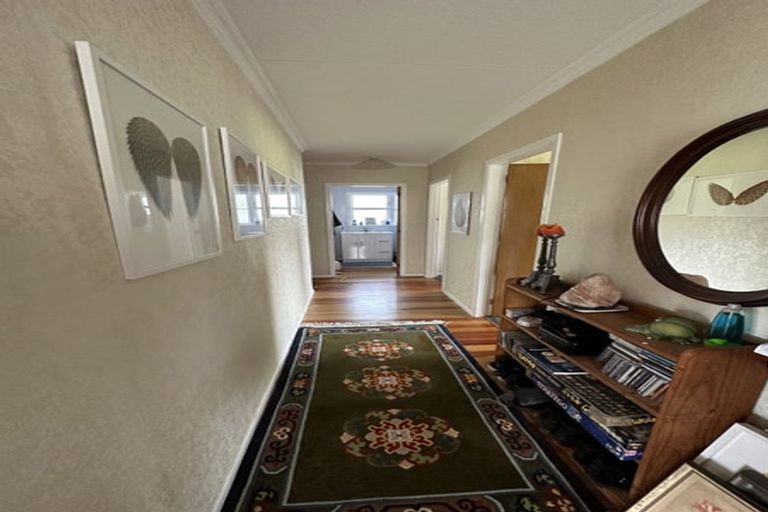 Photo of property in 19 Bedford Street, Eltham, 4322