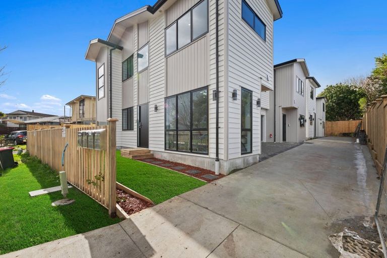 Photo of property in 28a Studfall Street, Pakuranga Heights, Auckland, 2010