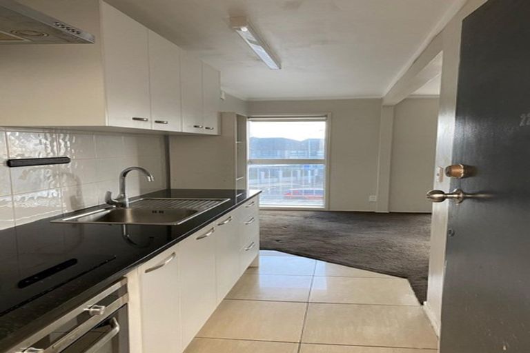 Photo of property in 24-25/66 Mount Eden Road, Mount Eden, Auckland, 1024