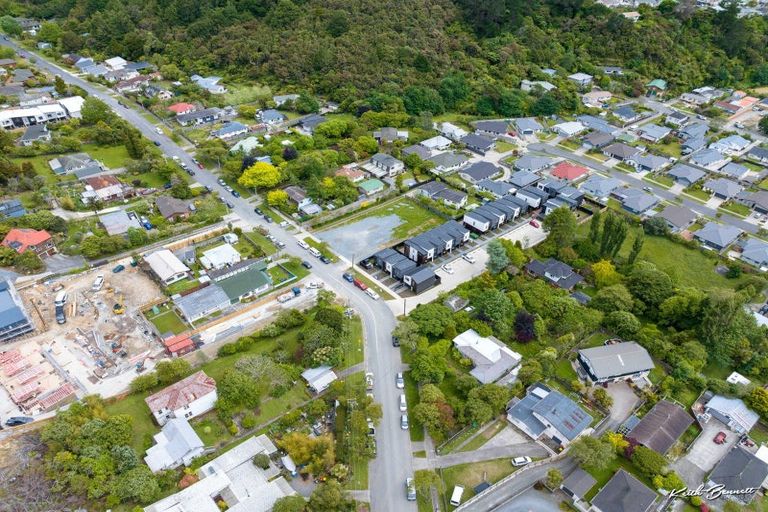 Photo of property in 32 Raukawa Street, Stokes Valley, Lower Hutt, 5019