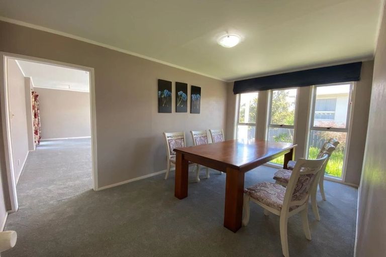 Photo of property in 6 Barlow Place, Chatswood, Auckland, 0626