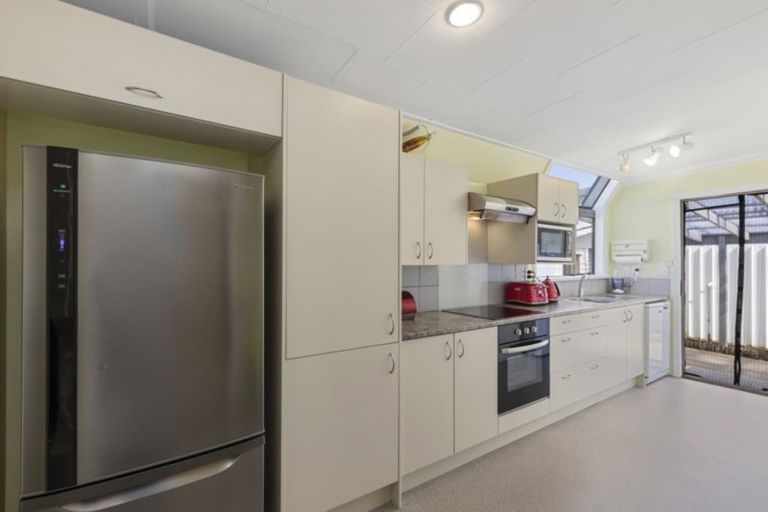 Photo of property in 12 Meadows Avenue, Waiwhetu, Lower Hutt, 5010