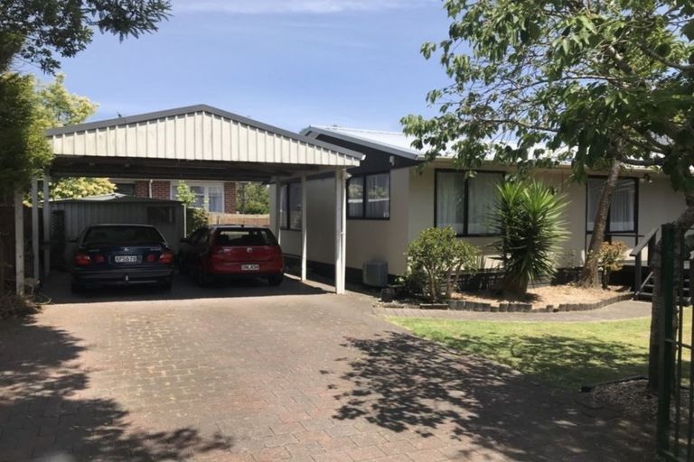 Photo of property in 348 Glengarry Road, Glen Eden, Auckland, 0602