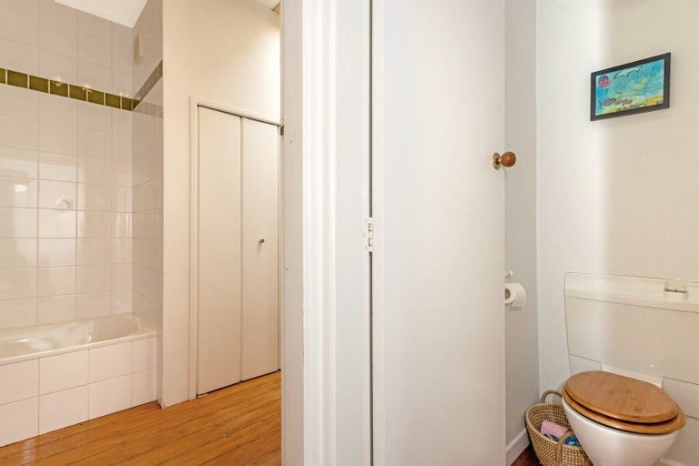 Photo of property in 50 Moana Road, Okitu, Gisborne, 4010