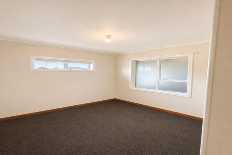 Photo of property in 13 Tiki Street, New Lynn, Auckland, 0600