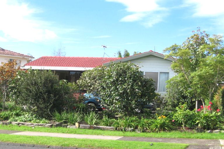 Photo of property in 2/17 Galsworthy Place, Bucklands Beach, Auckland, 2014