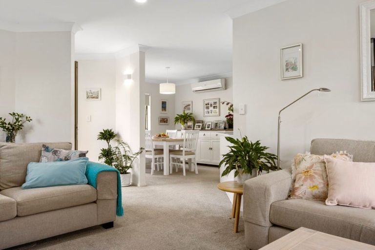 Photo of property in 25 Corinth Grove, Papamoa Beach, Papamoa, 3118