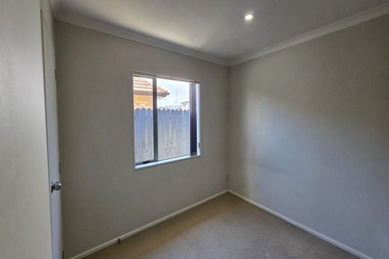 Photo of property in 37 Donegal Park Drive, Flat Bush, Auckland, 2019