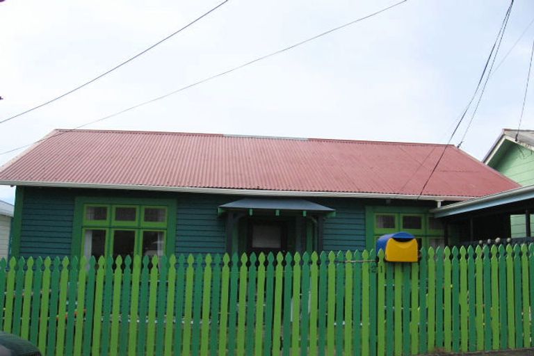 Photo of property in 21 Tirangi Road, Rongotai, Wellington, 6022