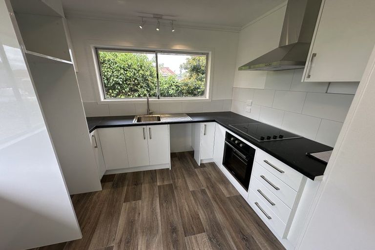 Photo of property in 2/11 Dowling Place, Pakuranga, Auckland, 2010