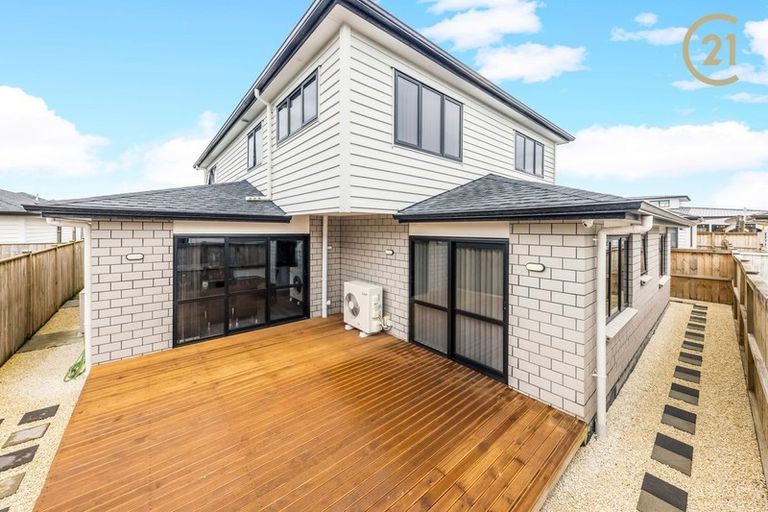 Photo of property in 14 Koroheke Road, Takanini, 2110