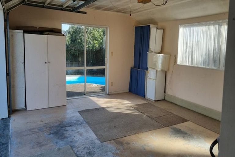 Photo of property in 742a East Coast Road, Pinehill, Auckland, 0630