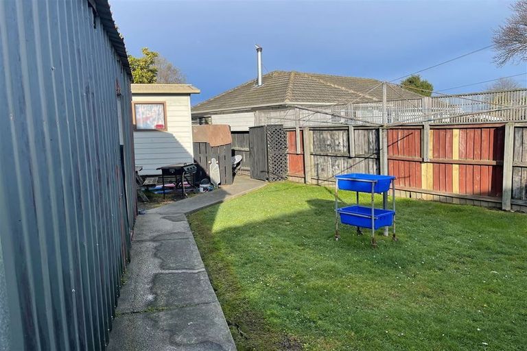 Photo of property in 5 Heather Place, Mairehau, Christchurch, 8052