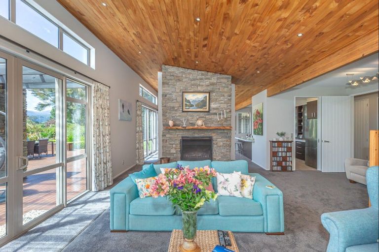 Photo of property in 205 Muhunoa Road East, Ohau, Levin, 5570