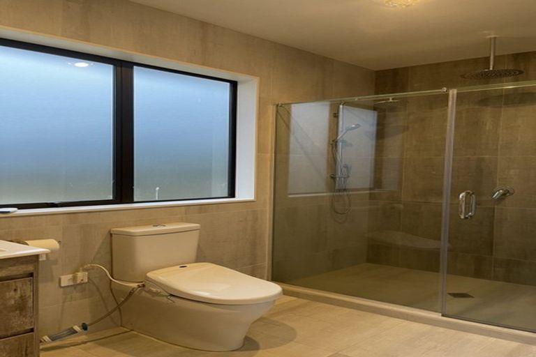 Photo of property in 21 Reserva Crescent, Kumeu, 0810