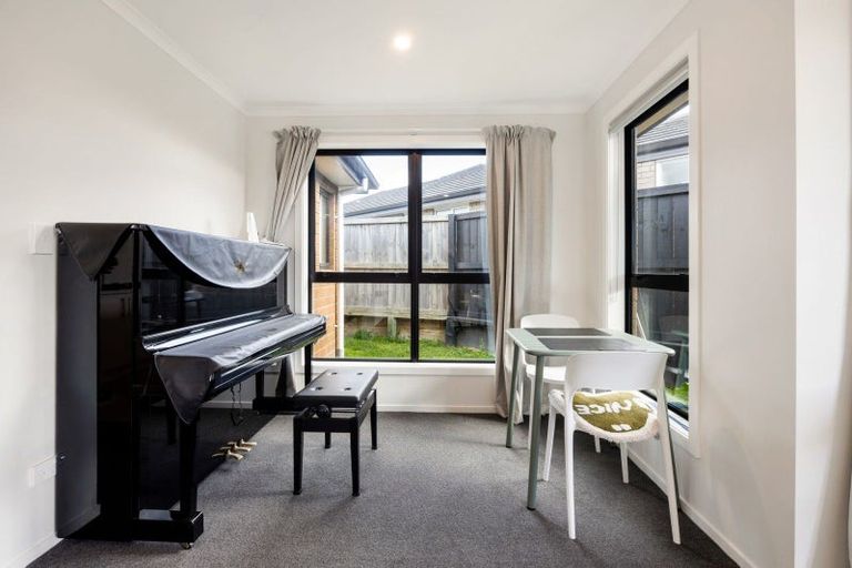 Photo of property in 52 Pragma Rise, Rototuna North, Hamilton, 3210