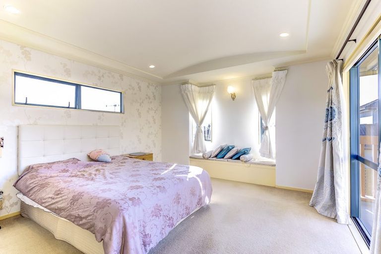 Photo of property in 2 Nielsen Gardens, Rototuna, Hamilton, 3210