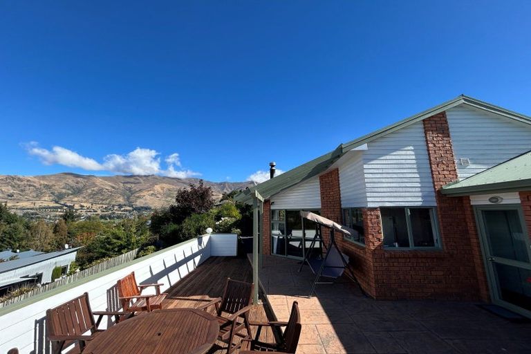 Photo of property in 20 Plantation Road, Wanaka, 9305