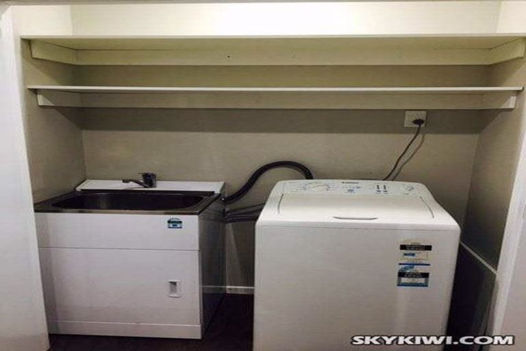 Photo of property in 18 Monarch Avenue, Hillcrest, Auckland, 0627