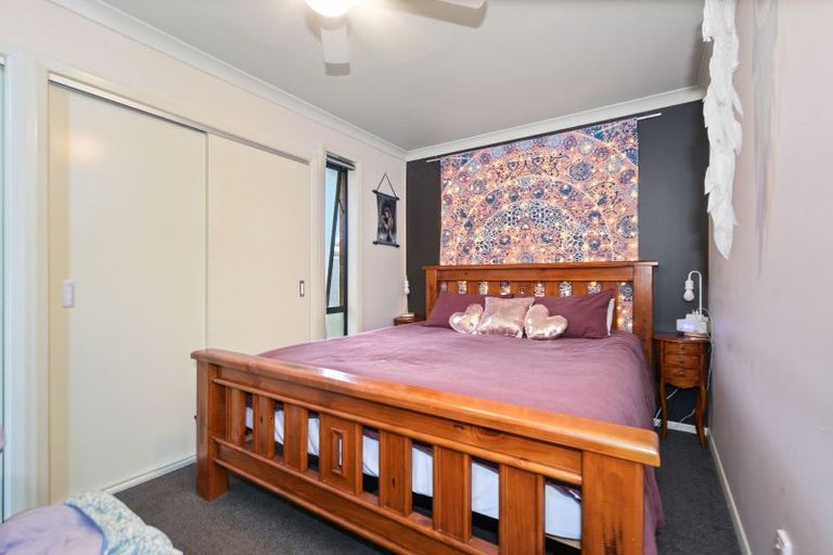 Photo of property in 37 Pulham Crescent, Queenwood, Hamilton, 3210