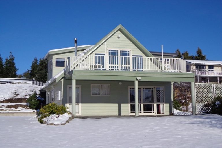Photo of property in 16 O'neill Place, Lake Tekapo, 7999