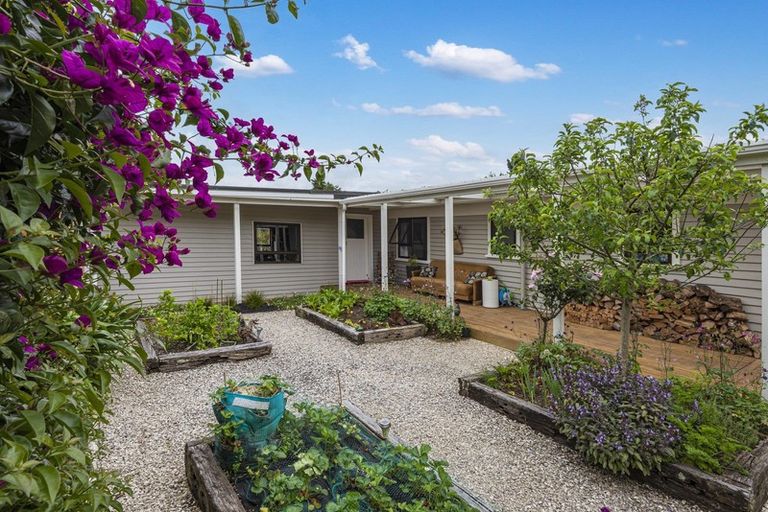 Photo of property in 1218 Pipiwai Road, Ruatangata West, Whangarei, 0176