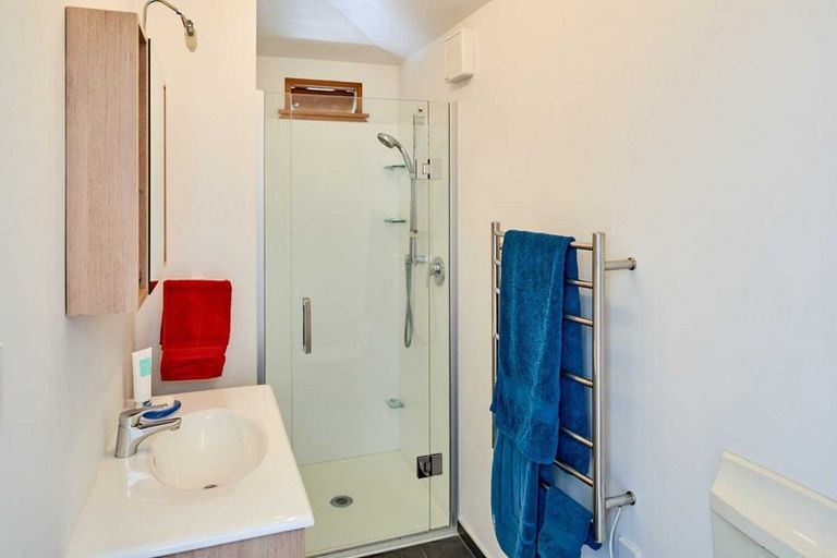 Photo of property in 96 Muritai Road, Eastbourne, Lower Hutt, 5013