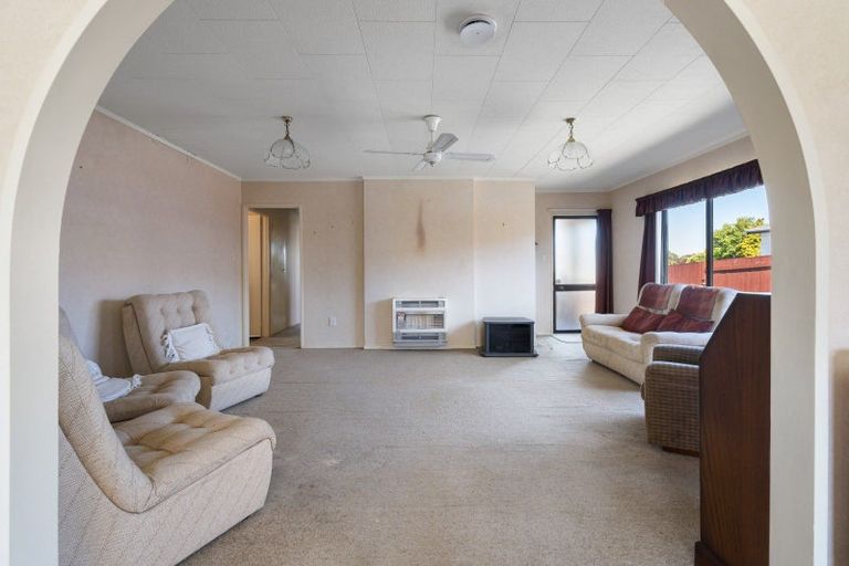 Photo of property in 12 Cargill Grove, Kelvin Grove, Palmerston North, 4414