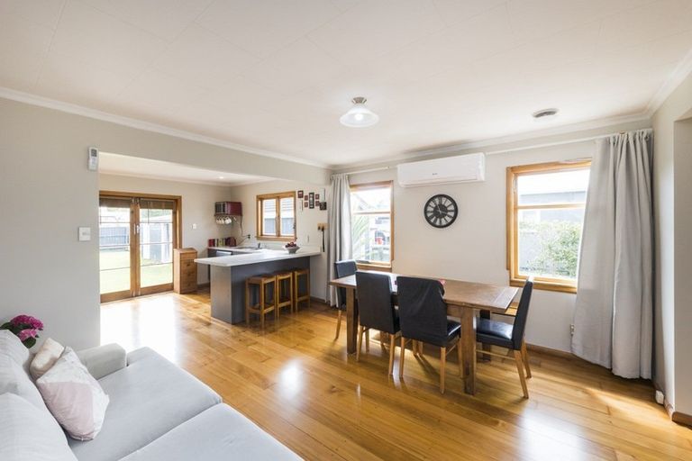 Photo of property in 21 Glasgow Street, Takaro, Palmerston North, 4412