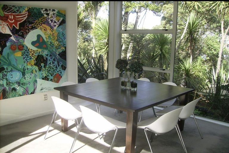 Photo of property in 53 Arapito Road, Titirangi, Auckland, 0604