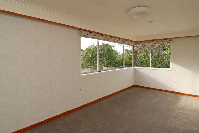 Photo of property in 16 Ure Street, South Hill, Oamaru, 9400