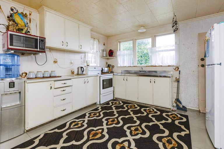 Photo of property in 37 Ferguson Street, Manurewa East, Auckland, 2102