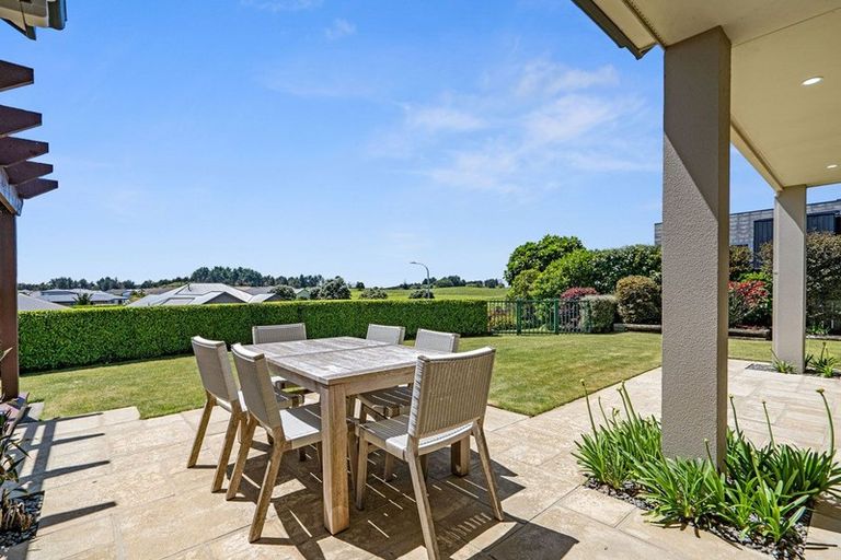 Photo of property in 10 Sampson Avenue, Waiwhakaiho, New Plymouth, 4312