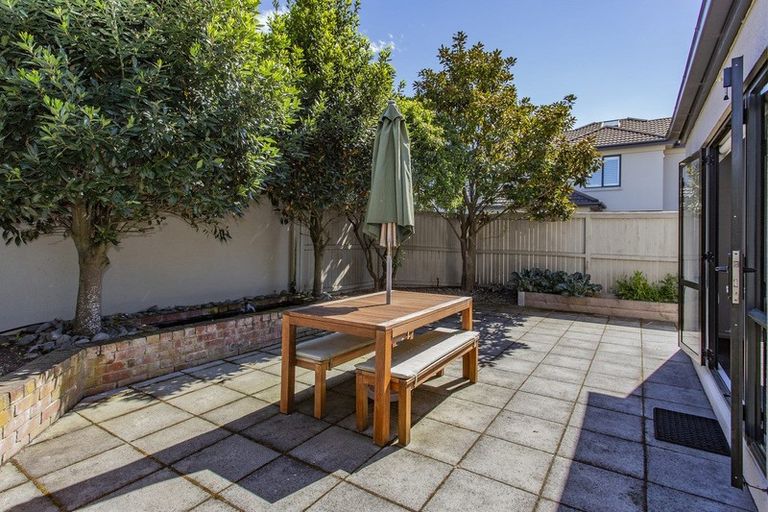 Photo of property in 53 Hawkesbury Avenue, St Albans, Christchurch, 8014