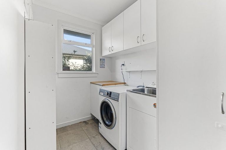 Photo of property in 105 Vivian Street, New Plymouth, 4310