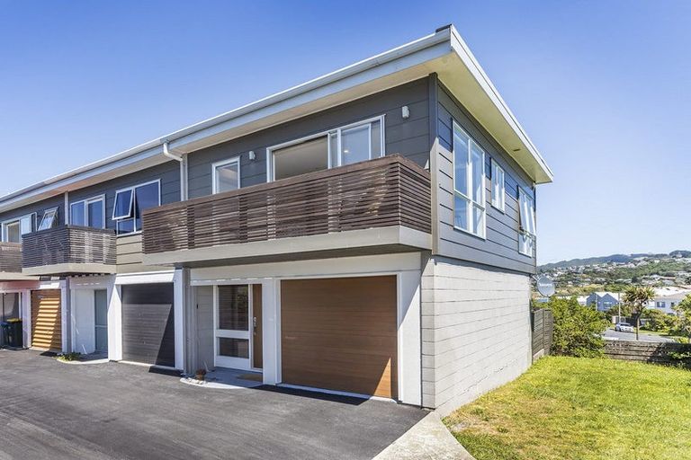 Photo of property in 1/18 Lambley Road, Titahi Bay, Porirua, 5022
