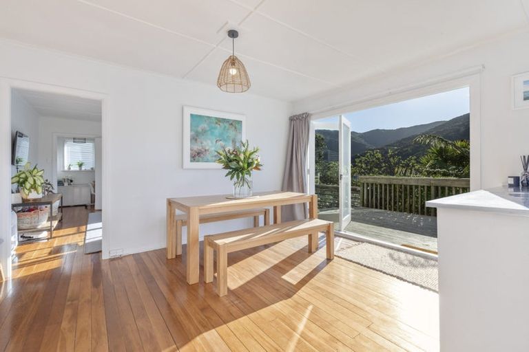 Photo of property in 25 Spencer Street, Crofton Downs, Wellington, 6035