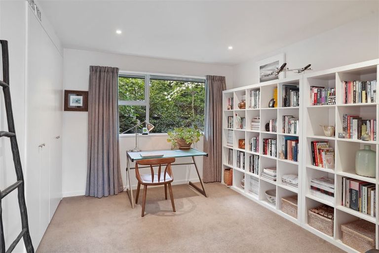 Photo of property in 22 Westburn Terrace, Burnside, Christchurch, 8041