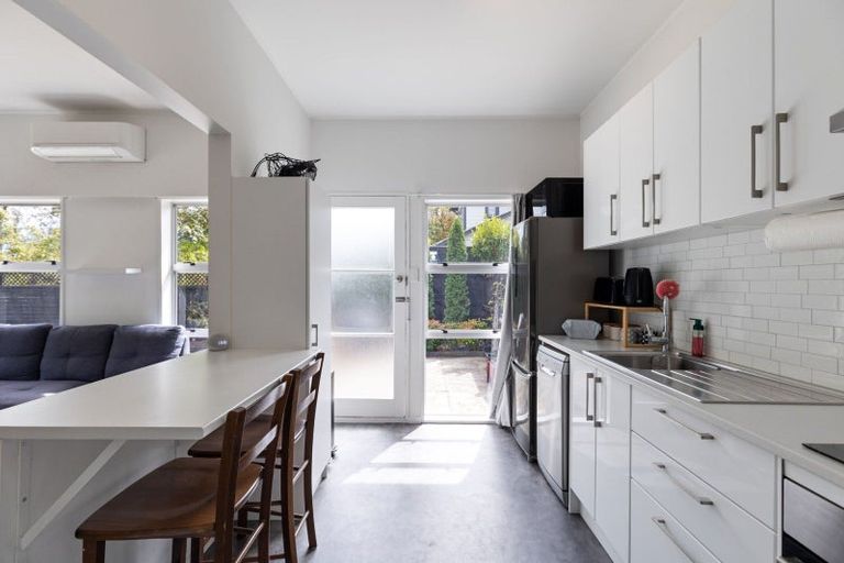 Photo of property in 10a Sydney Street, Palmerston North, 4414
