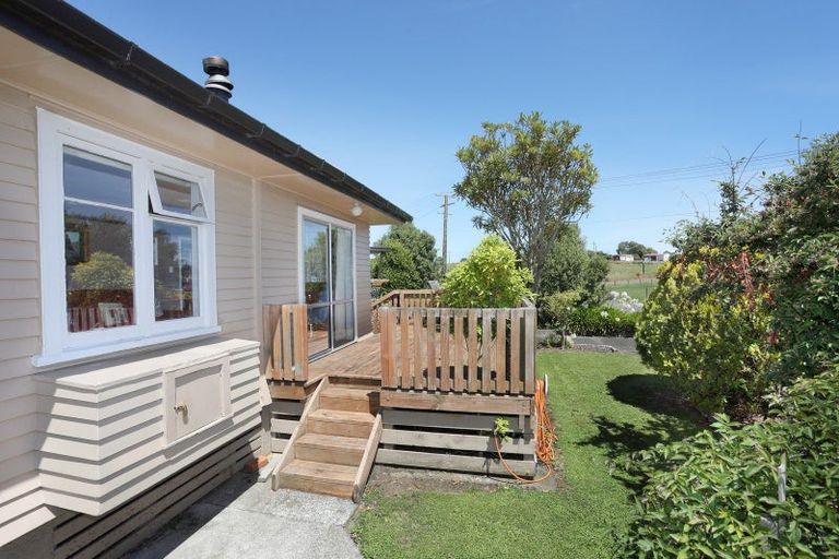 Photo of property in 19 Ingham Street, Halcombe, Feilding, 4779