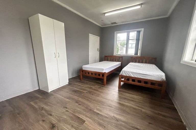 Photo of property in 234 Lake Road, Hauraki, Auckland, 0622