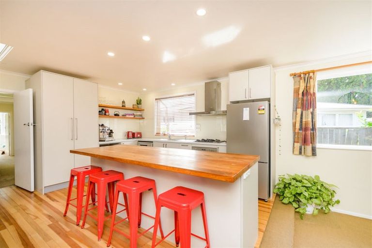 Photo of property in 30 Snowdon Avenue, Terrace End, Palmerston North, 4410