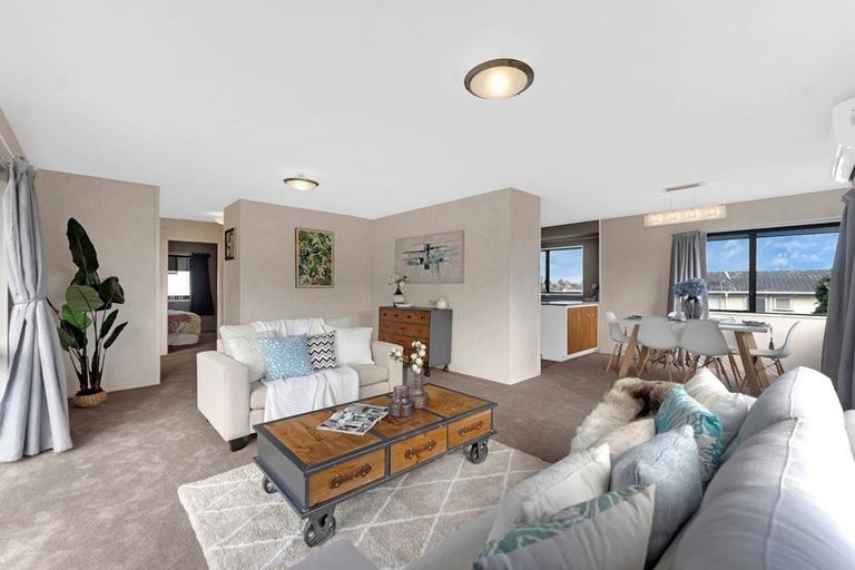 Photo of property in 33 Greenstone Place, Clover Park, Auckland, 2019